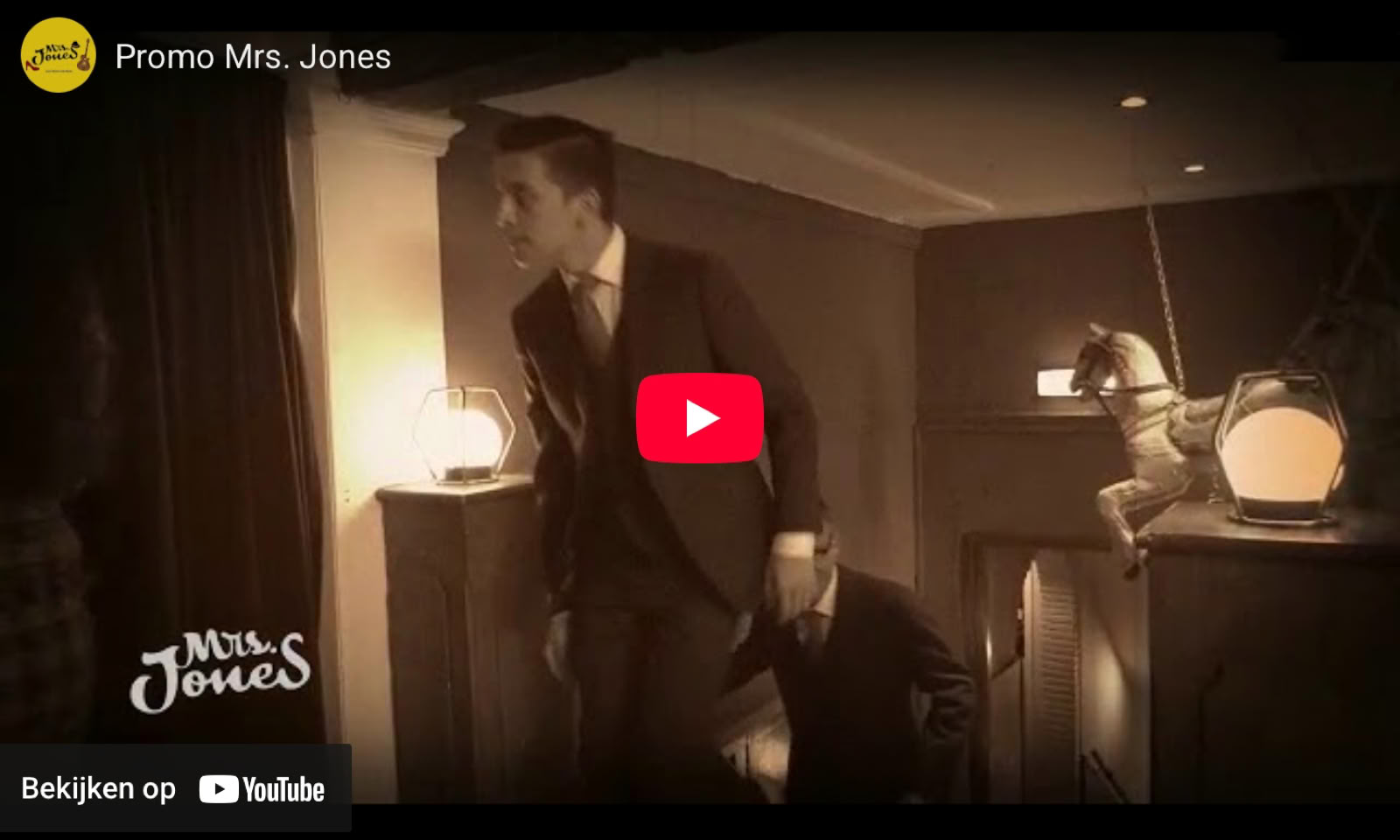 Zangeres Ann Louise (Janneke Teijen) met haar YouTube clip Mrs. Jones.